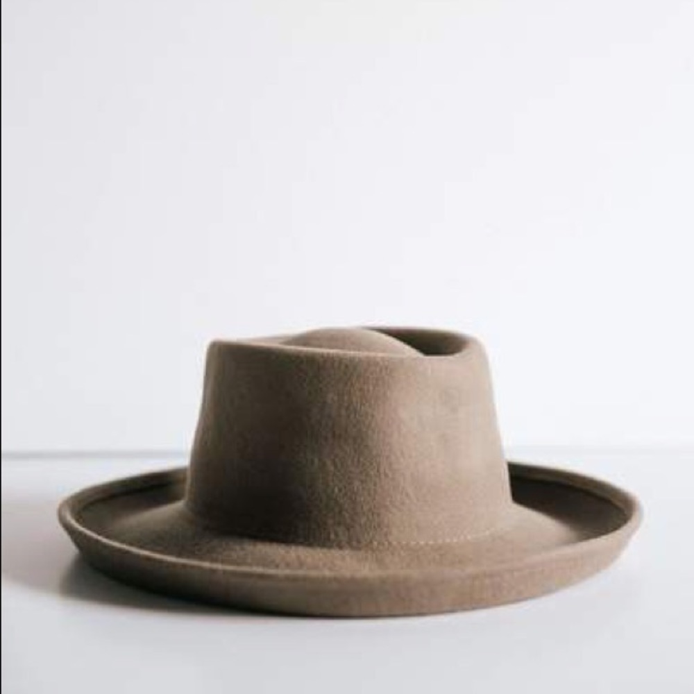 Gigi Pip Ginger Taupe Women’s Gambler Style Hat